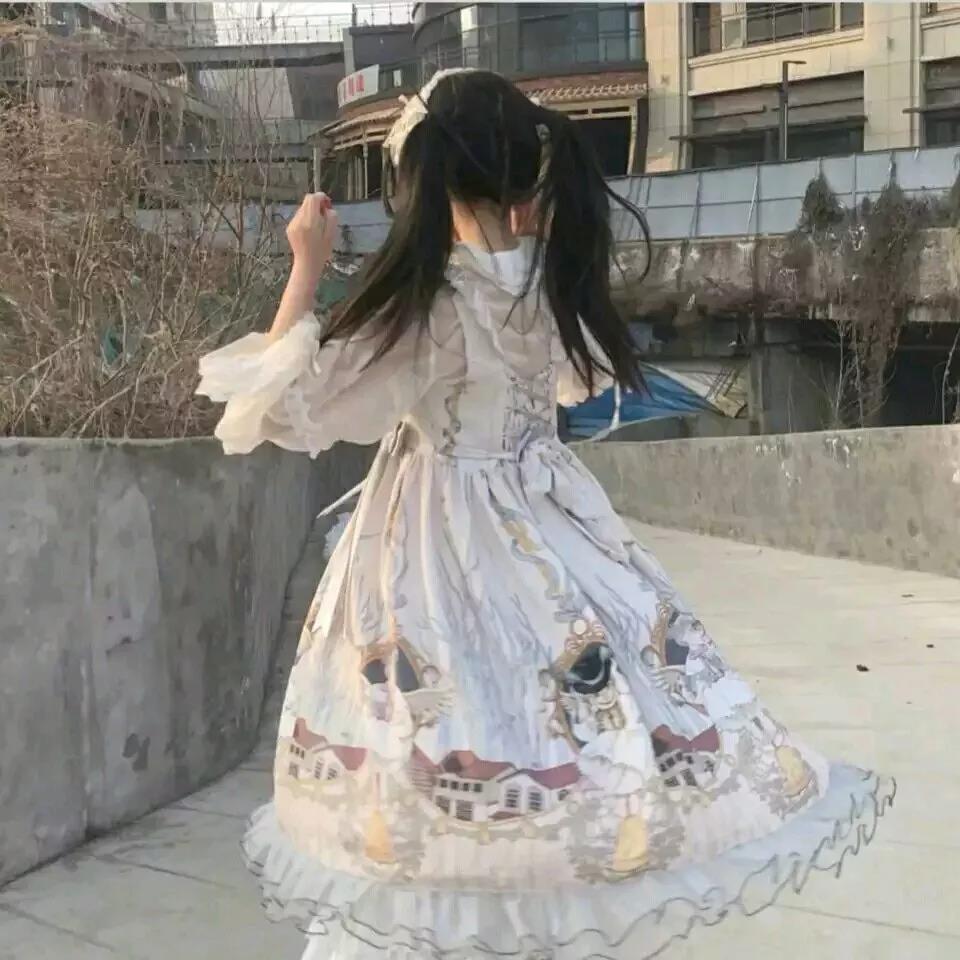 洛丽塔风格女头别说拧瓶盖了消防栓我都能拧开