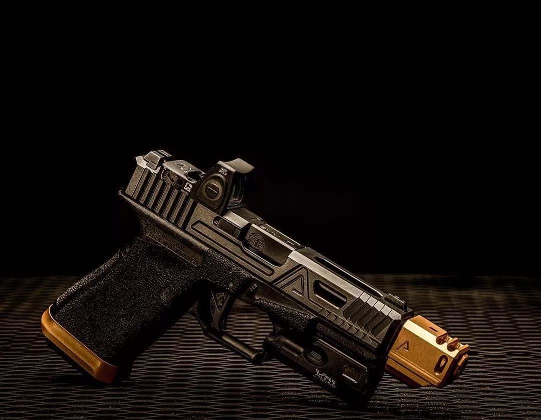 生猛异常的土豪款改装了agencyarms公司套件的手枪图集