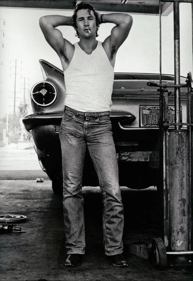 50岁死于艾滋病,他拍出了雕塑般人体的美与力量_herb