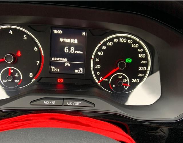 12.8万买捷达vs5,车主掀开引擎盖时有些郁闷,见油耗时满意笑了