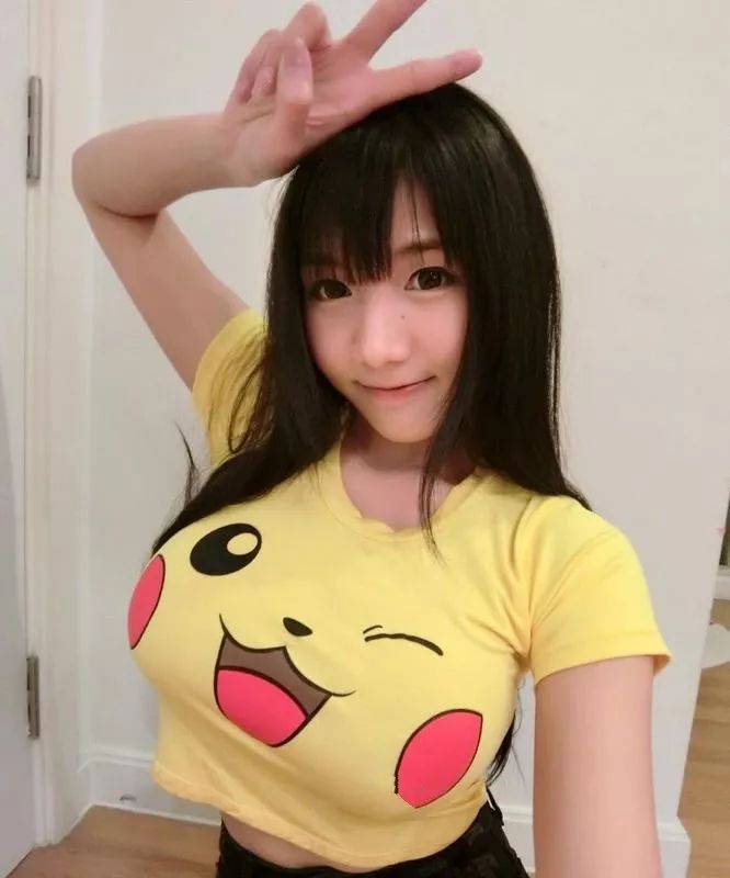 网络昵称alice(alicebambam)是泰国95后网红模特,网友