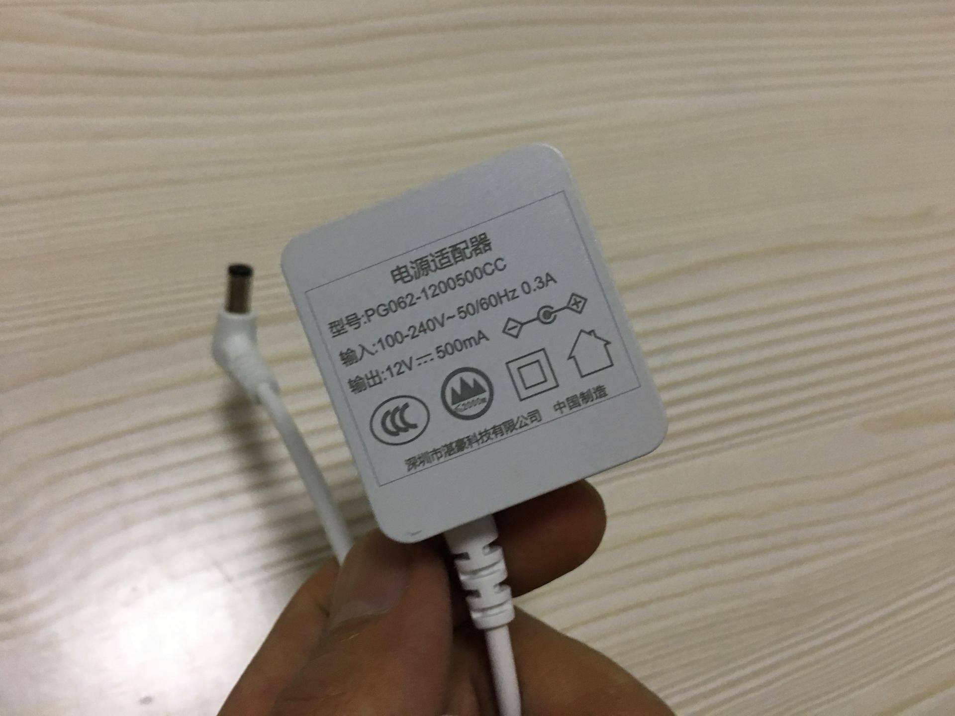 leo02智能语音台灯极简智能实用之选