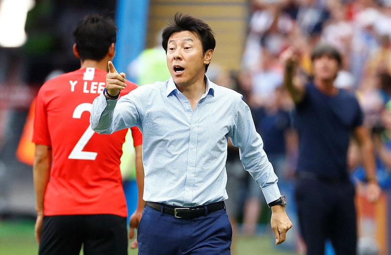 国家队教练位置,1月份的亚洲杯期间,申台龙教练也是在韩国电视台担任