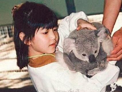 梁朝伟罗晋夫妇都有夫妻相,汪峰有反差_小时候