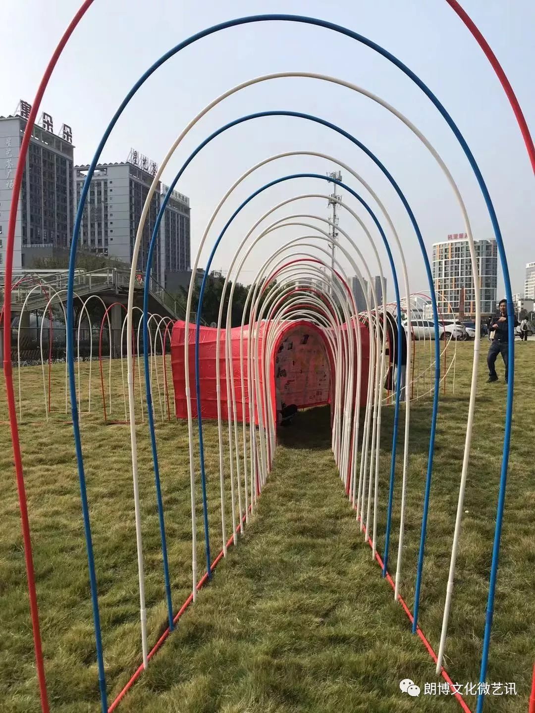 朗博带你看展览共想户外公共艺术作品登陆广艺相思湖校区大草坪