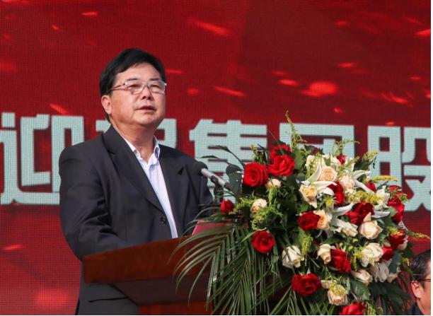 “迎駕教育基石工程獎”在霍山中學(xué)、英山一中等學(xué)校頒發(fā)(圖4)