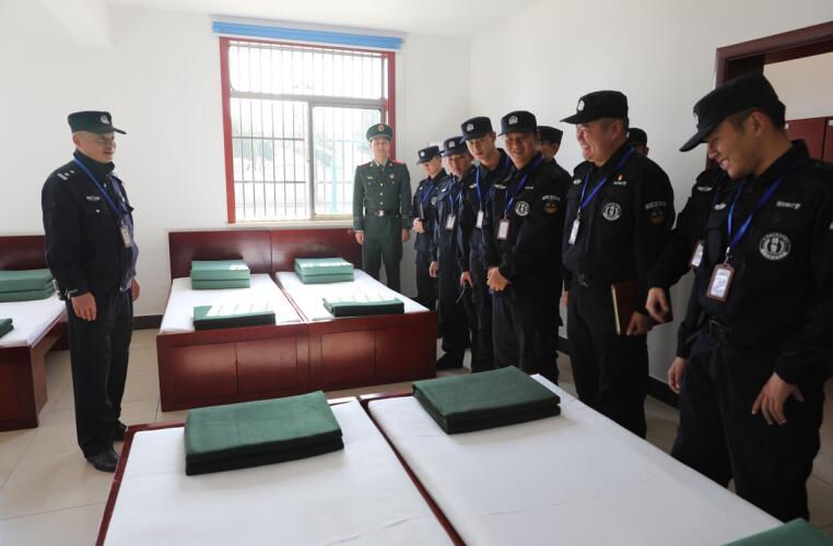 安庆监狱开展"唯有感恩寄深情"系列感恩节活动