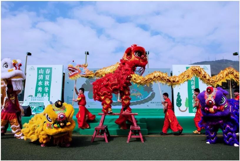 连州国际摄影年展一同走进奋进新时代