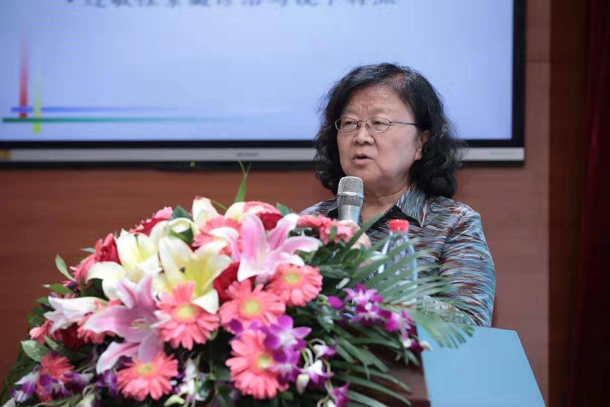 北京儿童医院主任医师闫慧敏讲授了《小儿腹痛中西医辨证特点》中国