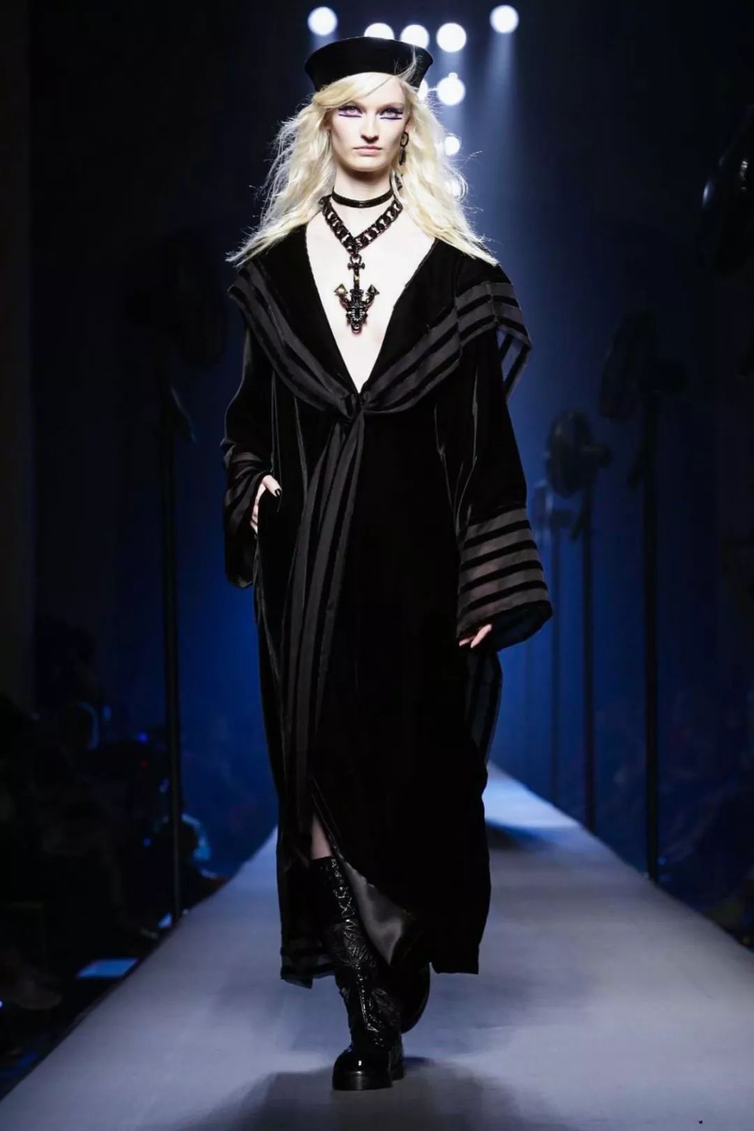 高缇耶告别爱马仕牵手波司登