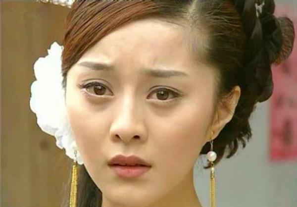 《爱情宝典》中范冰冰的六个造型:除了第一个,你最喜欢哪一个?