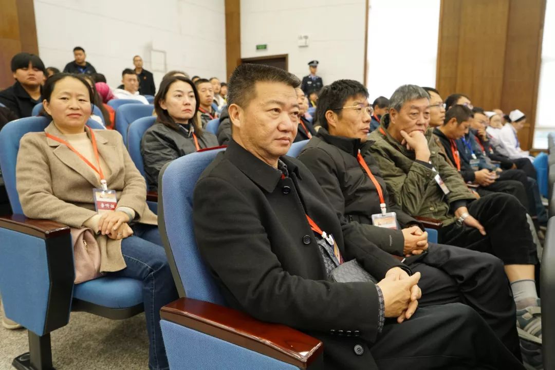 张国峰等28人黑社会性质组织案件被公审!_张元锋