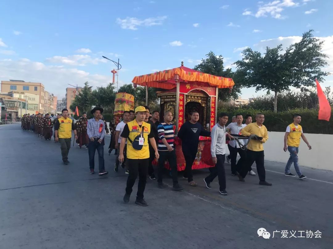 胪岗妈祖金身圣驾回古庙广爱义工全程护驾