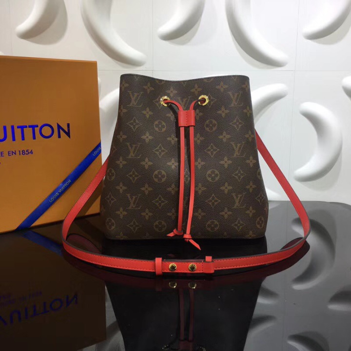 高仿包有多少种版本?和正品有什么区别?