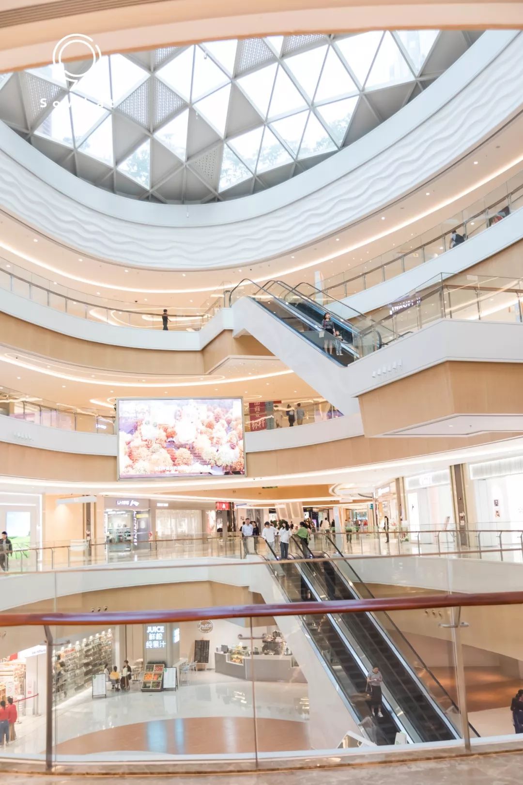 从今天起到满月庆,翔龙天地mall