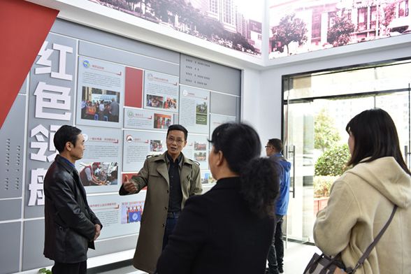 兴义市委宣传部吕红新一行调研兰江新时代文明实践所建设情况