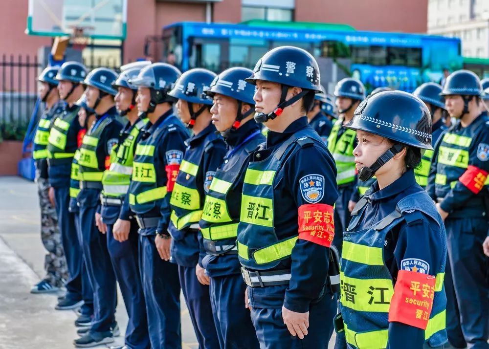 扫黑恶防诈骗提三率东石警队在行动