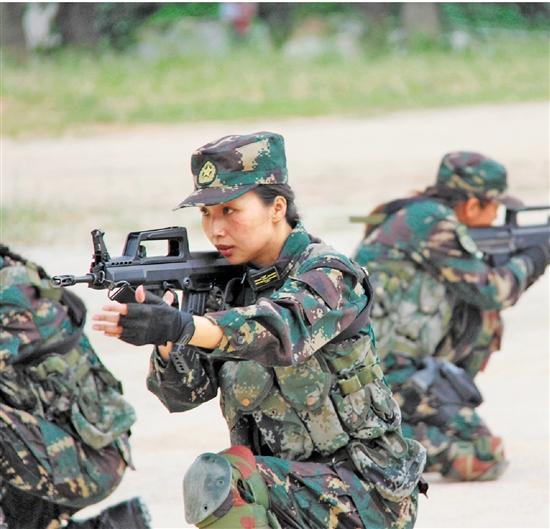 退役不退志,依然"追梦人"!女民兵陈盈盈永不褪色"海霞红"
