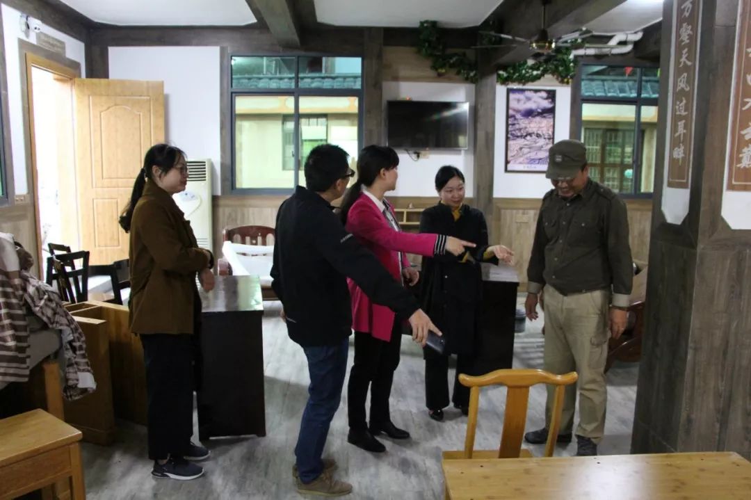张文静部长一行首先来到尤溪久泰现代农业岭头基地,现场了解"久泰小镇