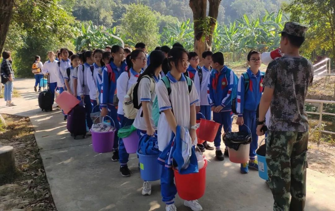 四会市的越秀区中小学生综合实践活动教育基地进行三天两夜的综合实践
