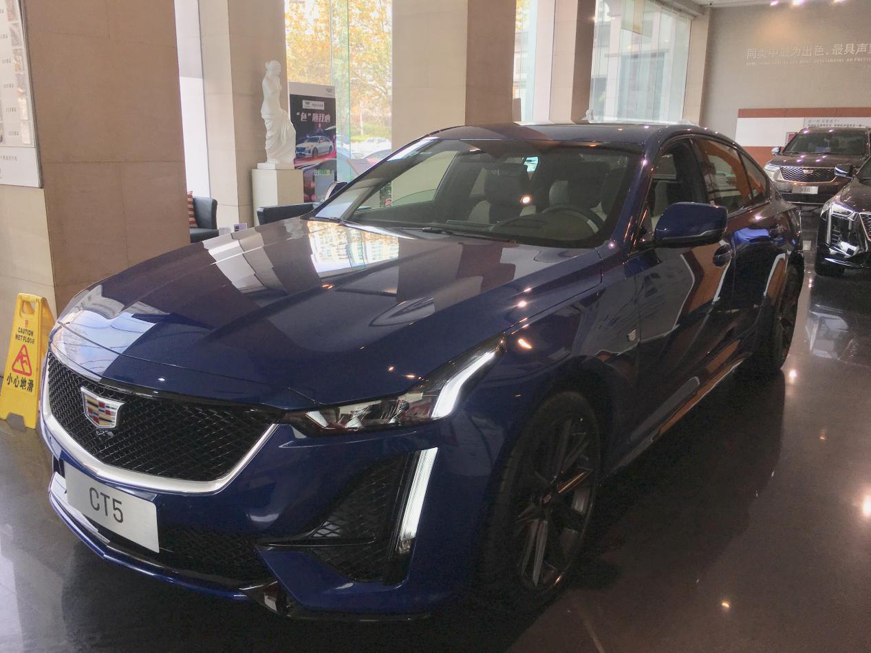 到店实拍凯迪拉克ct5顶配车型铂金运动版