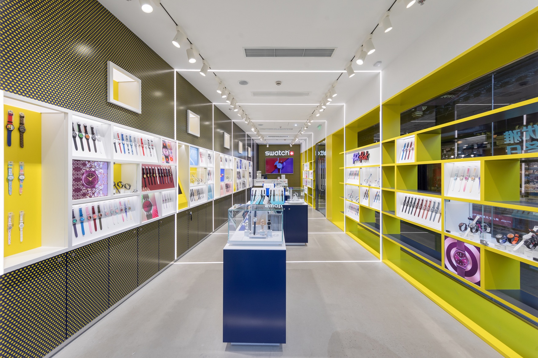 swatchxyou推出豫园日与夜斯沃琪上海豫园概念店精彩开幕