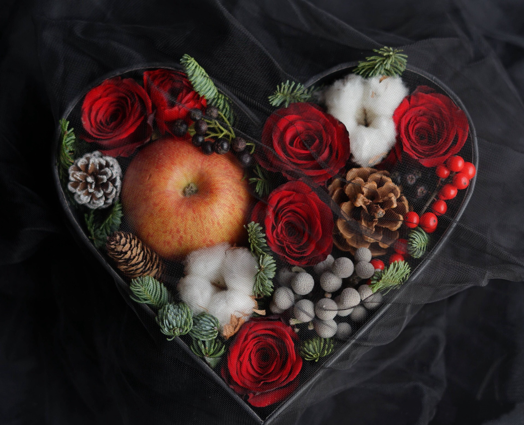 插花培训|平安果花礼上线!鲜花拥簇下的苹果是不是更甜呢?_祝福