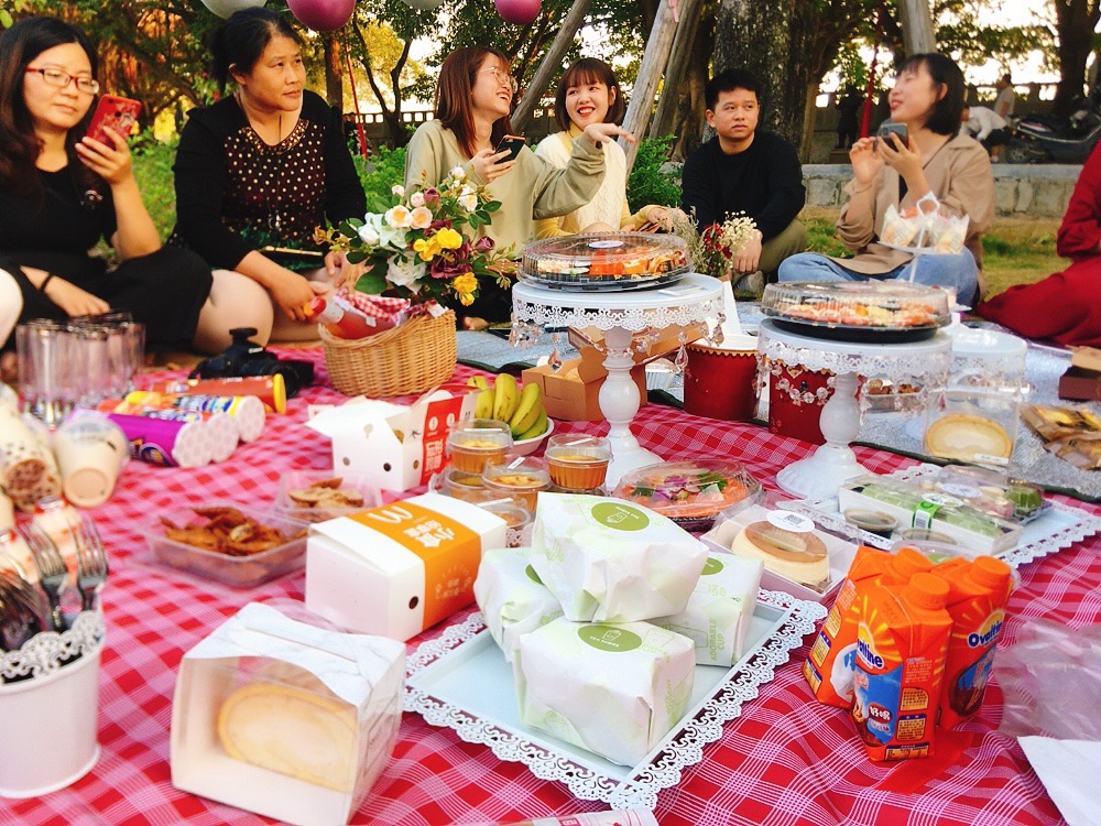 秋天该很美好如果来一次野餐