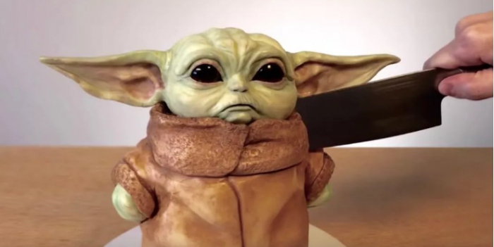 甜点达人制作出可爱的星战《曼达洛人》"尤达宝宝"蛋糕