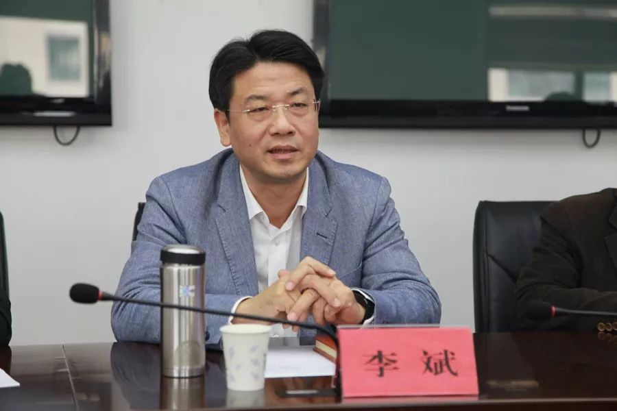 市气象局冯坚局长,应急管理局李斌局长及双方相关分管领导和业务处室