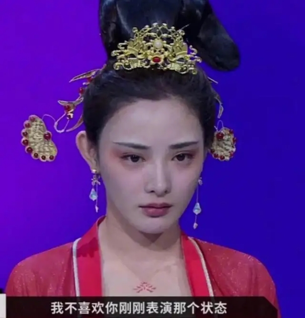 东宫女主整容前照片图片