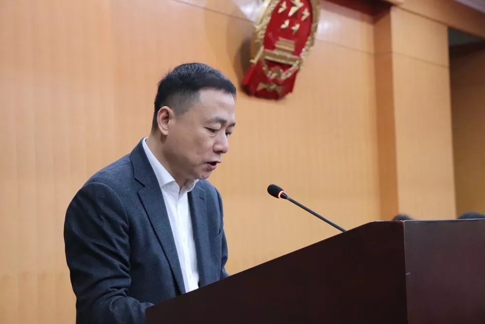 区人大常委会举行第二十四次会议