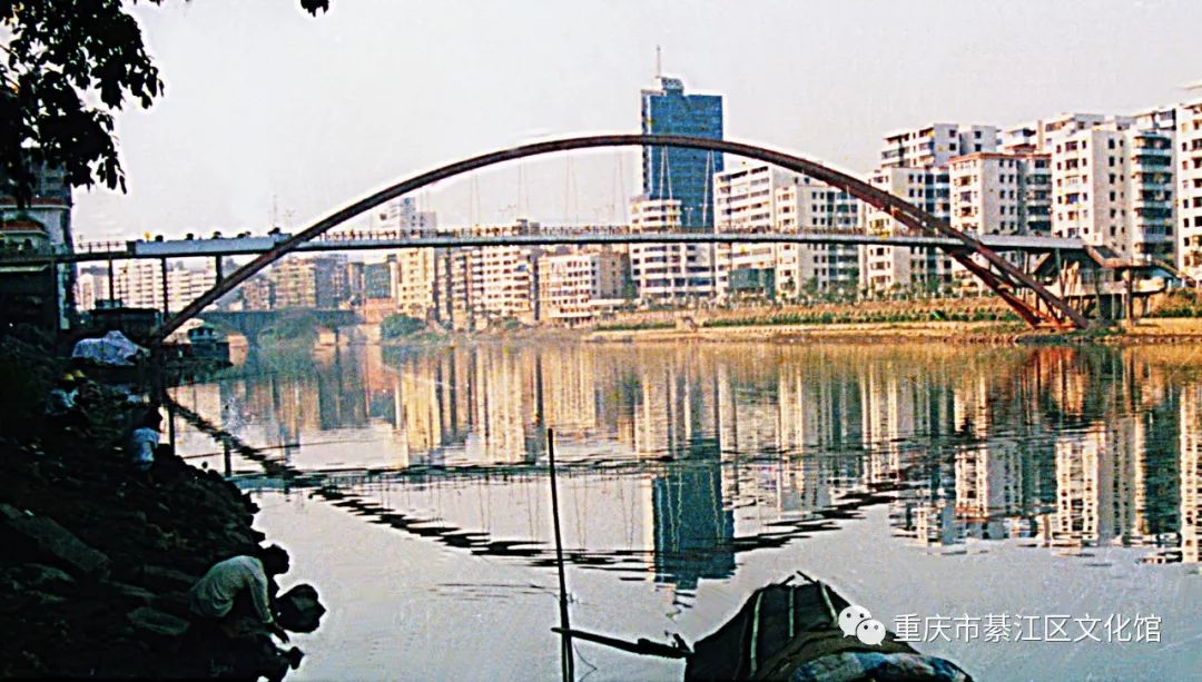 315幅,横跨70年,"历史的变迁——纪念綦江解放70周年"大型图片展火热