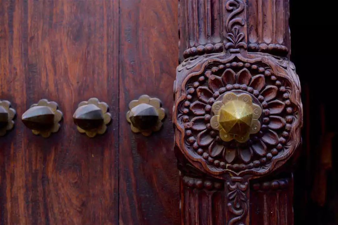 城里的故事,故事里的城——门钉儿