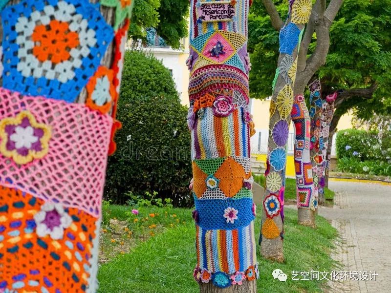 艺术冬天到了我给大树穿花衣