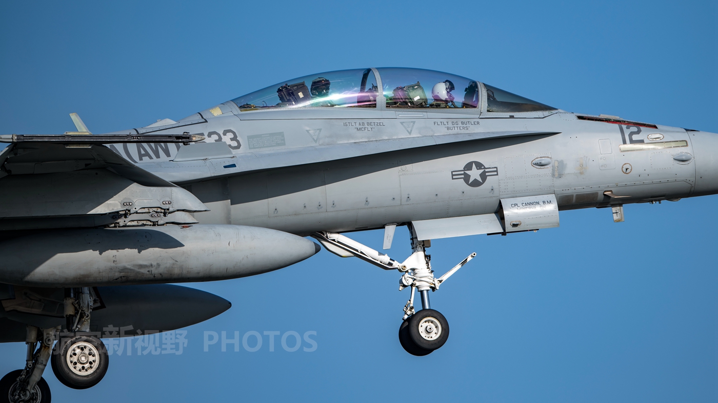 原创海军陆战队主力战机,f/a-18大黄蜂战斗机,擅长对地规模不小