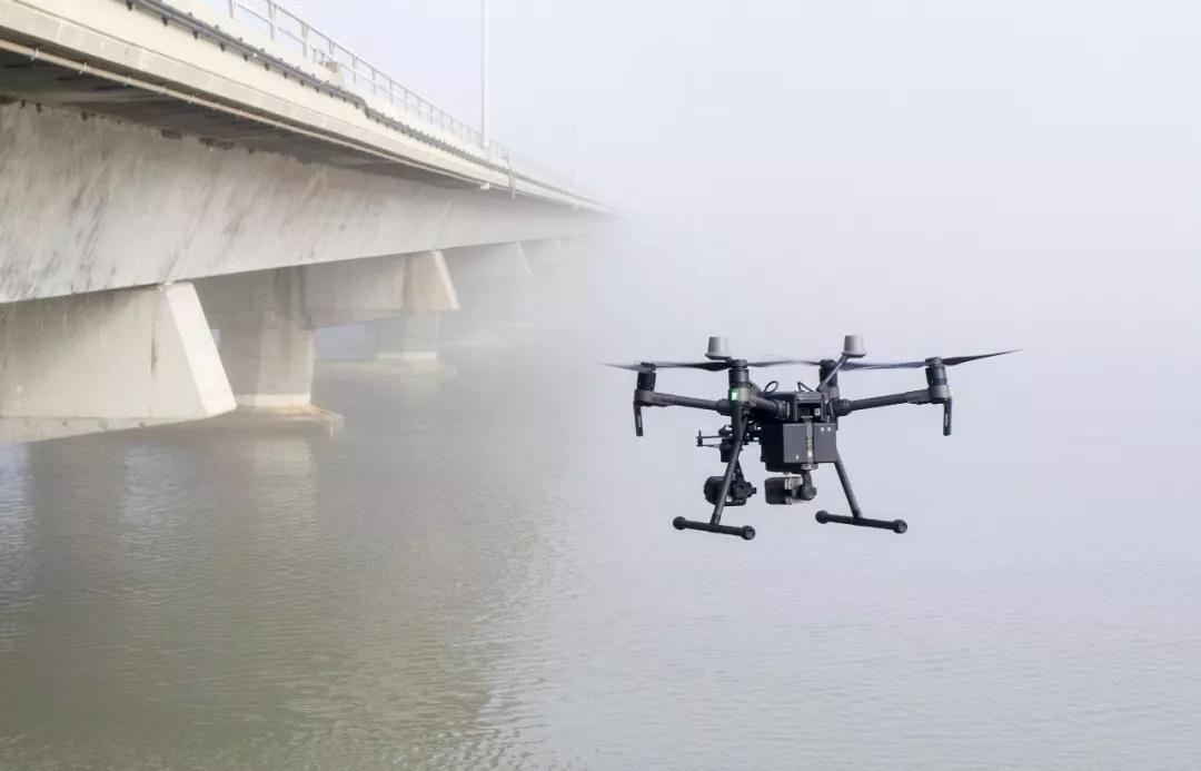 大疆无人机助力长江渤海排污口排查整治实现立体精准巡查
