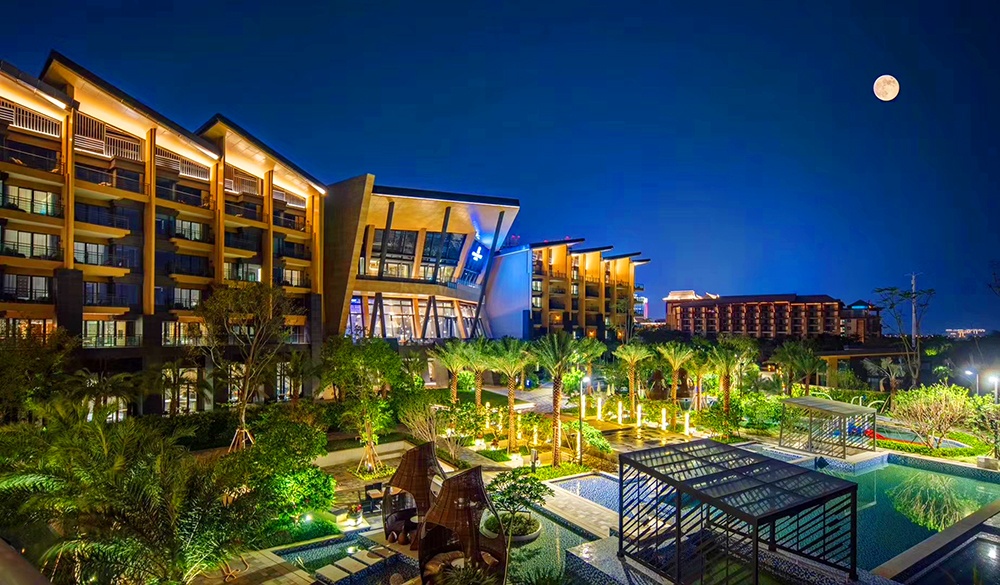 惊艳!厦门万丽度假酒店,把"海浪"引入大堂,比鼓浪屿好玩n倍