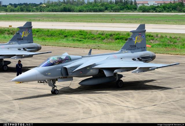 这些战机,由于其中还包含了不少的教练机,如我国的l-15a/b,雅克-130,m