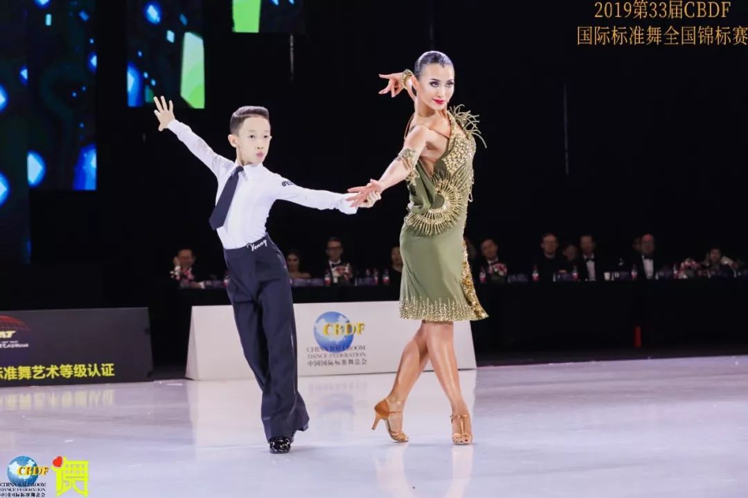 贾昊悦/周哲宇曹政/徐扬婉佳龚超群/陈蕊黄馨仪/张天琦孙璠/王崇墨吕