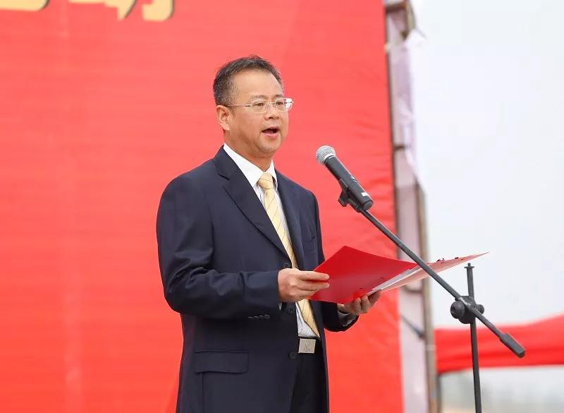 致辞,中共钦州市委副书记,中马园区管委会常务副主任高朴宣布项目开工