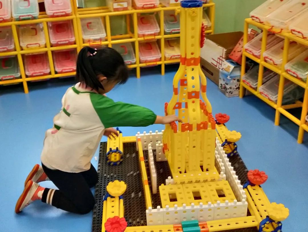 喜讯长城幼儿园在保定市首届幼儿机器人创新设计大赛中荣获多项殊荣