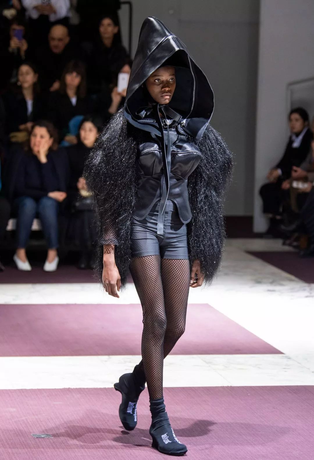 朋克时尚 | 当我说到西太后,性手枪乐队你应该知道这些