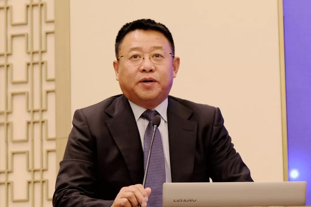 辽宁开原市市长陈敬满下午会议下半节由东莞建晖纸业有限公司副总经理