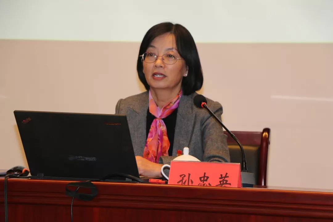 镇江市委宣讲团来我区宣讲党的十九届四中全会精神