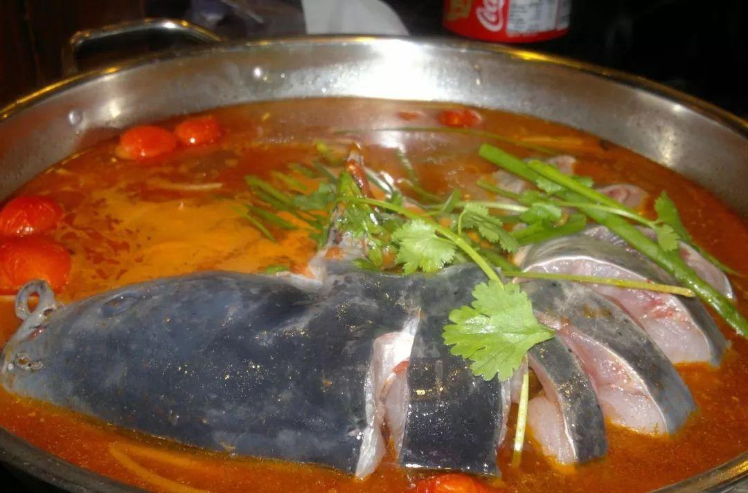 乌江酸汤鱼入口酸味鲜美,辣劲十足,令人胃口大开石阡绿豆粉石阡绿豆粉