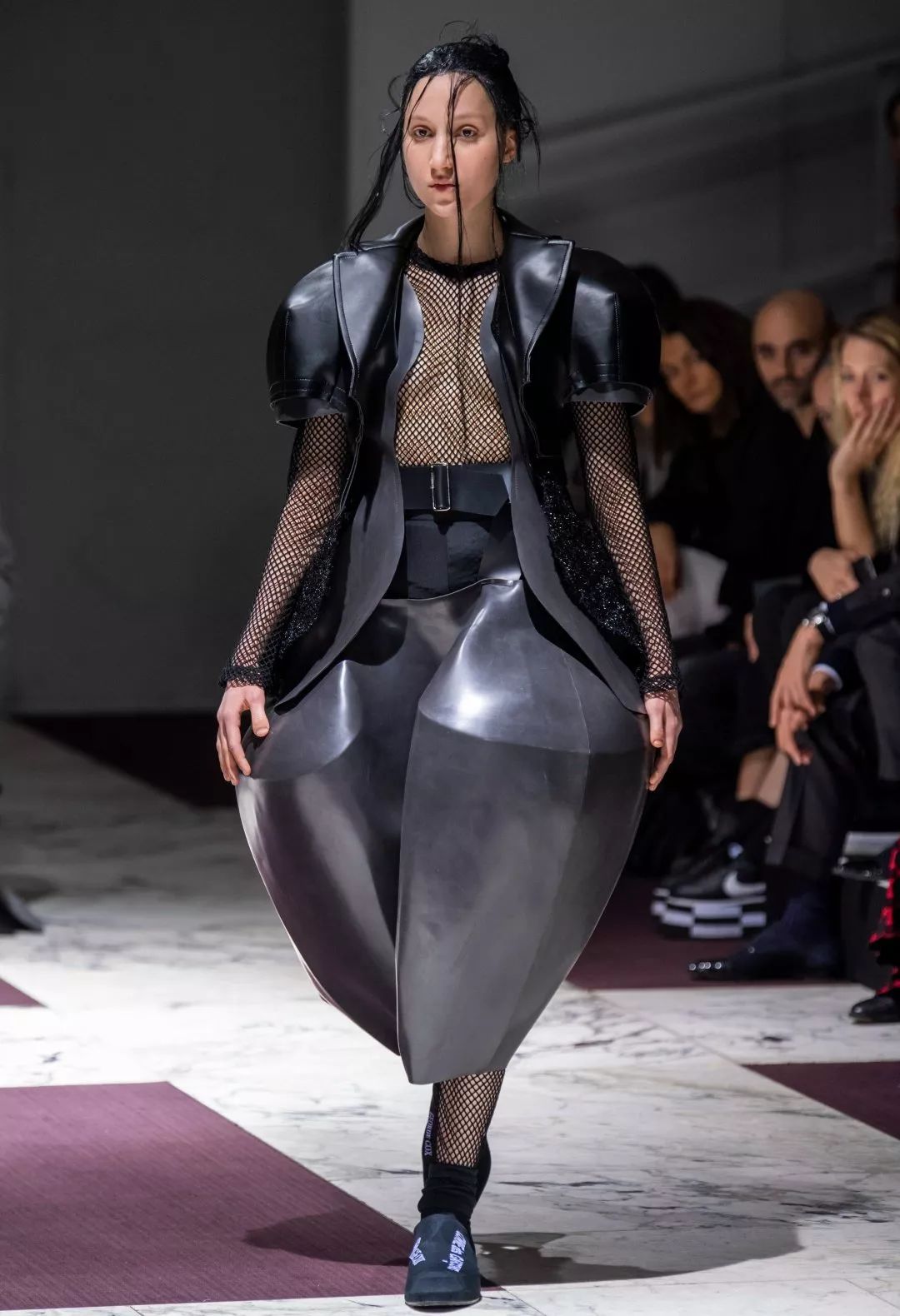 朋克时尚 | 当我说到西太后,性手枪乐队你应该知道这些