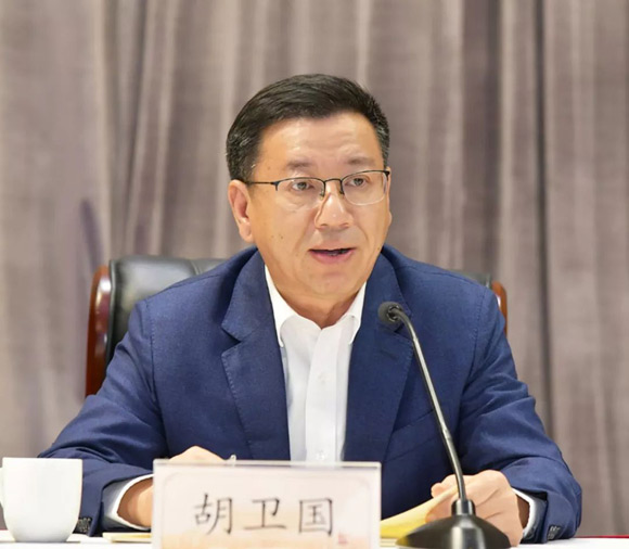 胡卫国,男,1963年9月生,汉族,上海市人,中共党员,1987年7月参加工作