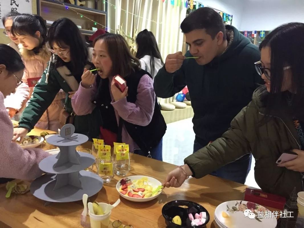 大学城项目点学在分享心有世界大学城社区国际文化交流感恩节青春派对