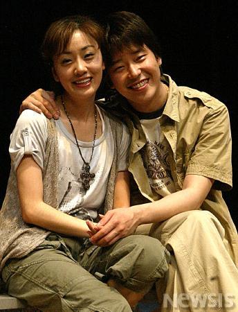 41岁吴娜拉少女感惊人 凭天空之城再度走红 与男友相恋20年未婚